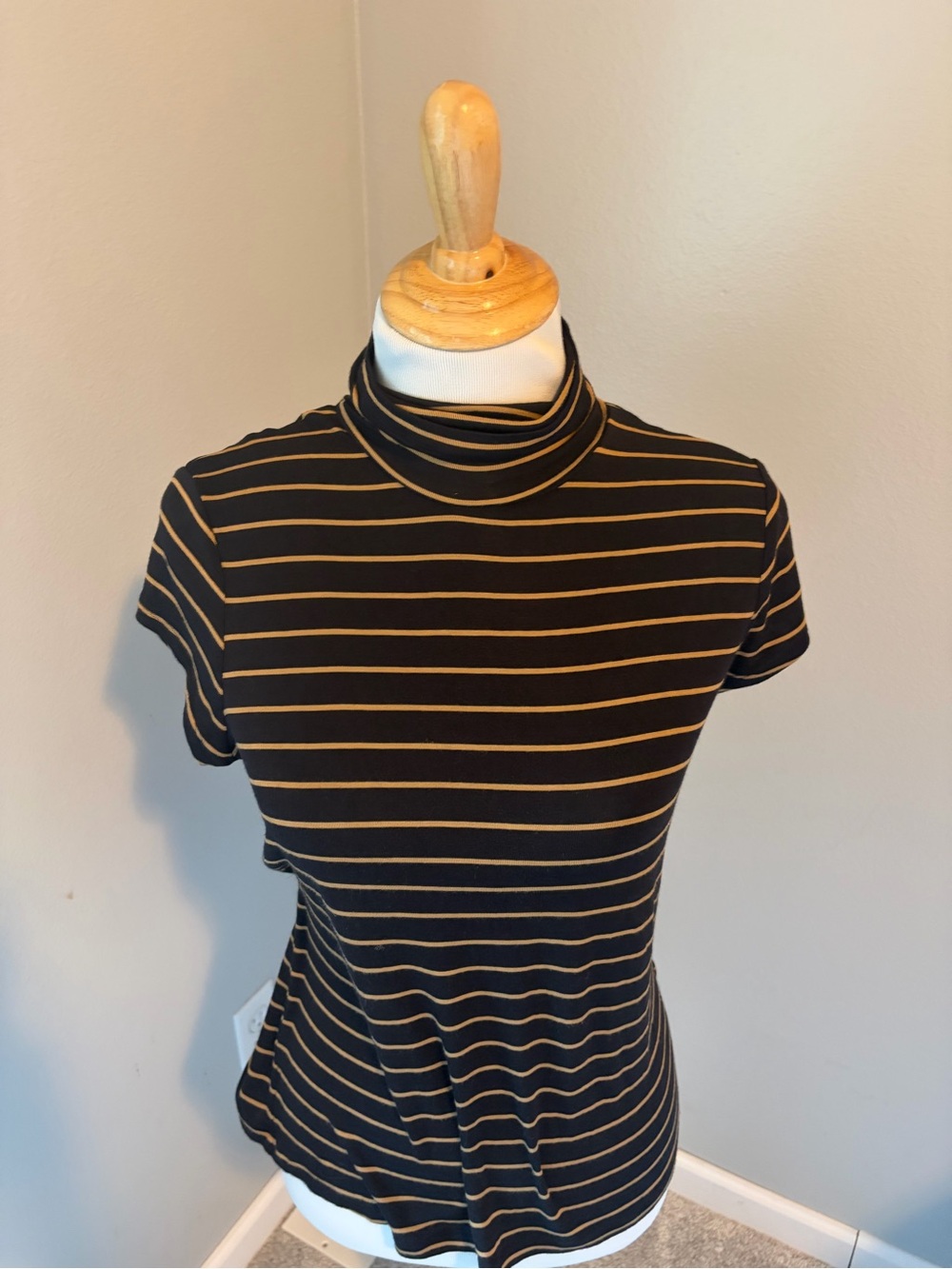 CAbi Black and Tan Striped Short-Sleeve Mock Neck Top Slinky Turtleneck #4202
